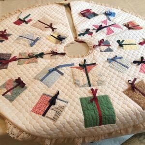 Vintage Christmas Tree Skirt